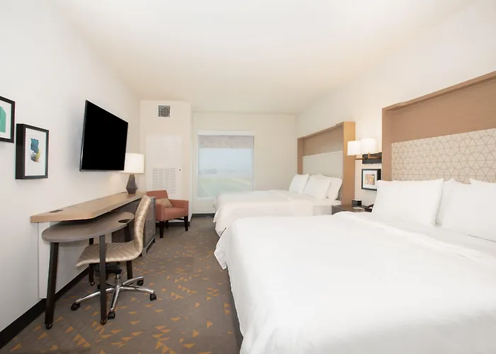 Hotel - Stadium&ent Dist By Ihg