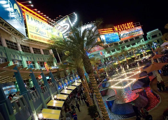 - Stadium & Ent Dist By Ihg Hotel Glendale