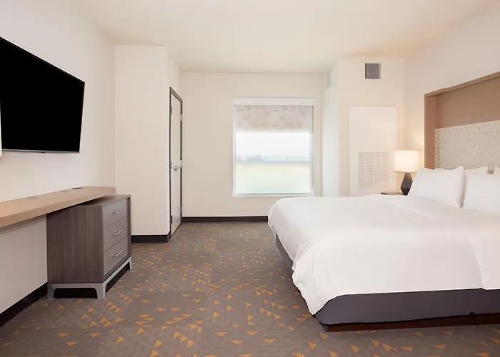Hotel - Stadium&ent Dist By Ihg